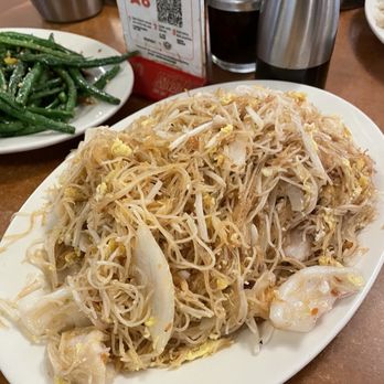 Harbor City Restaurant - Seafood XO Sauce with Two Kinds of Noodles - Barbeque Near Me - Seattle, Washington Harbor City Restaurant - Seafood XO Sauce with Two Kinds of Noodles - Barbeque Near Me - Seattle, Washington