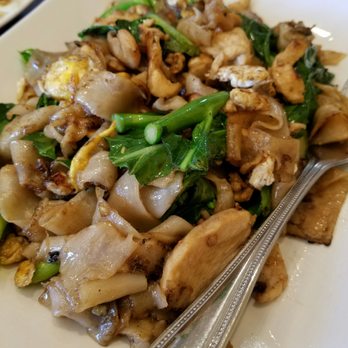 Chada Thai - Pad see ew was on point! - Thai Near Me - Garden Grove, California Chada Thai - Pad see ew was on point! - Thai Near Me - Garden Grove, California