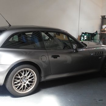 Express Service Auto Glass - 1998 BMW Z4 Windshield replacement - Auto Glass Services Near Me - Oakland, California Express Service Auto Glass - 1998 BMW Z4 Windshield replacement - Auto Glass Services Near Me - Oakland, California