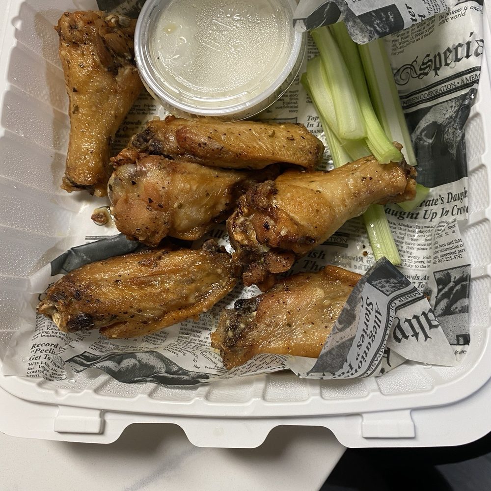 The Good Guys NY Pizza Kitchen - Garlic Parmesan Wings - Pizza Near Me - Baltimore, Maryland The Good Guys NY Pizza Kitchen - Garlic Parmesan Wings - Pizza Near Me - Baltimore, Maryland