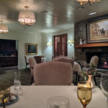 Blackberry Farm - Main house dining room - Resorts Near Me - Walland, Tennessee Blackberry Farm - Main house dining room - Resorts Near Me - Walland, Tennessee