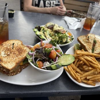 State 48 Funk House - Breweries Near Me - Glendale, Arizona State 48 Funk House - Breweries Near Me - Glendale, Arizona