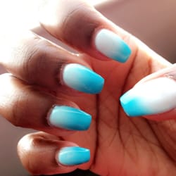 21 Nail Spa - Mood changing. Turns white when hot.