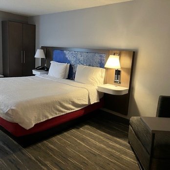 Hampton Inn Seattle/Southcenter - King Bed - Hotels Near Me - Tukwila, Washington Hampton Inn Seattle/Southcenter - King Bed - Hotels Near Me - Tukwila, Washington