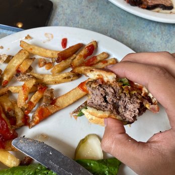 Canteen Restaurant - It's good - American Near Me - Barrington, Illinois