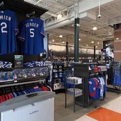 DICK'S Sporting Goods - Team apparel