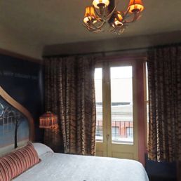Crystal Hotel - 303 SW 12th Ave. - Downtown Crystal Hotel - 303 SW 12th Ave. - Downtown