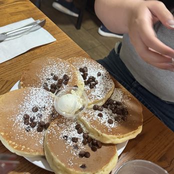 Eggs 'n Things Saratoga - Chocolate Chip Pancakes - Breakfast & Brunch Near Me - Honolulu, Hawaii Eggs 'n Things Saratoga - Chocolate Chip Pancakes - Breakfast & Brunch Near Me - Honolulu, Hawaii