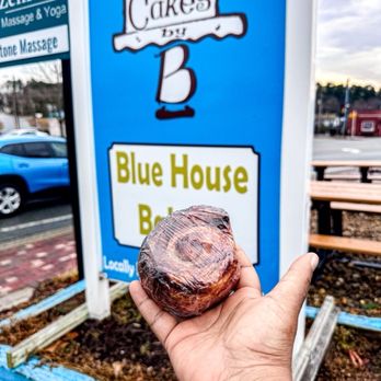 Cakes by B's Blue House Bakery - Coffee & Tea Near Me - Jamestown, North Carolina