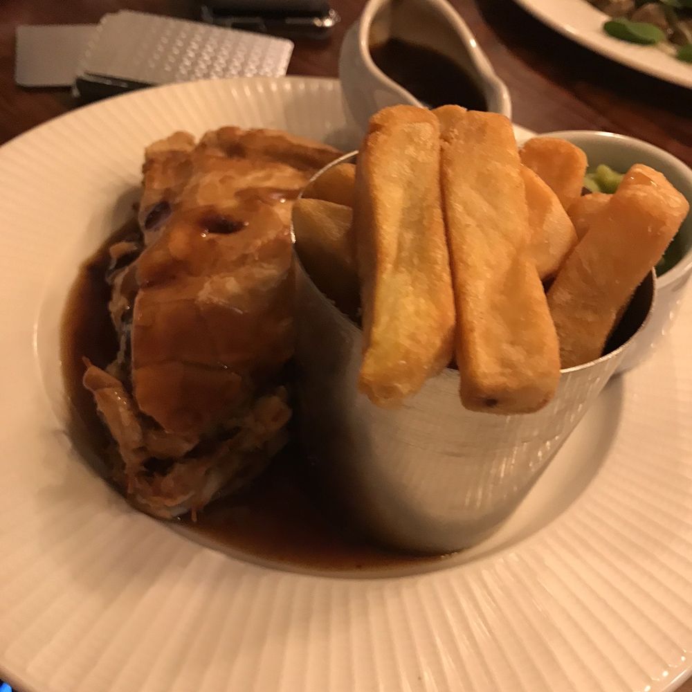 Stanneylands Hotel - Steak n Ale pie - Hotels Near Me - Wilmslow, XGM