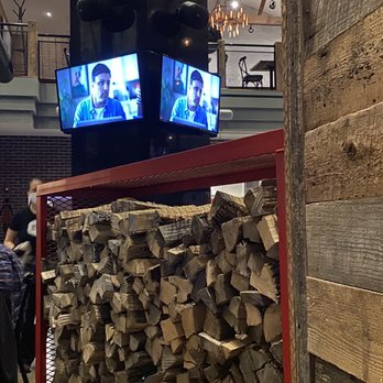 Wood Stack Pizza Kitchen - Metuchen - Pizza Near Me - Metuchen, New Jersey