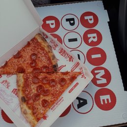 Pepperoni pizza Pepperoni pizza