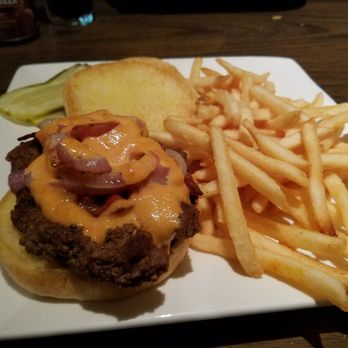 Club Vega - Ultimate burger w/no cheese - Pubs Near Me - Kimball, South Dakota