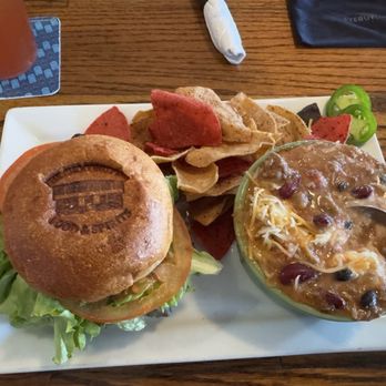 Choconut Inn - Burger and chili . Notice the imprint on the top of the bun . - American Near Me - Friendsville, Pennsylvania Choconut Inn - Burger and chili . Notice the imprint on the top of the bun . - American Near Me - Friendsville, Pennsylvania