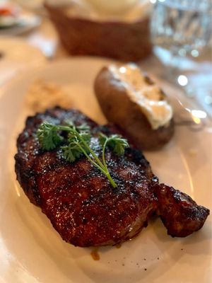 Peters Fine Dining by null