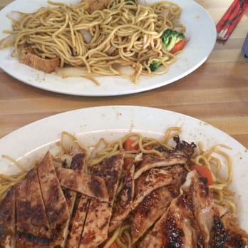 Pho Le - Lo mien - Vietnamese Near Me - Jacksonville, North Carolina