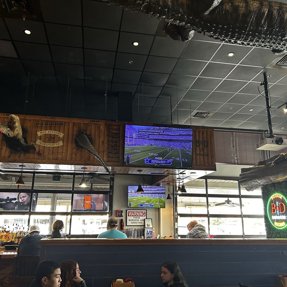 B&D Burgers - Bar area - American Near Me - Pooler, Georgia B&D Burgers - Bar area - American Near Me - Pooler, Georgia
