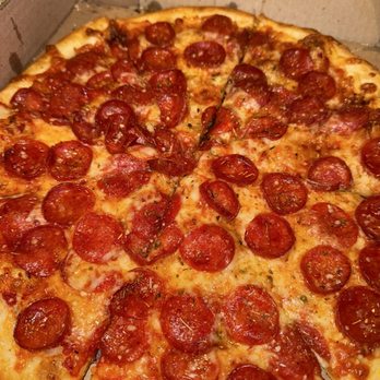 Saroki's Crispy Chicken & Pizza - Med hot honey pizza - Fast Food Near Me - Romulus, Michigan