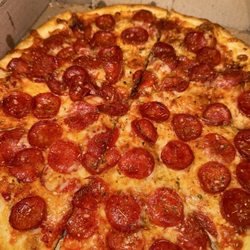 Saroki's Crispy Chicken & Pizza - Med hot honey pizza