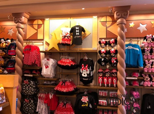 Mickey's of Hollywood by null