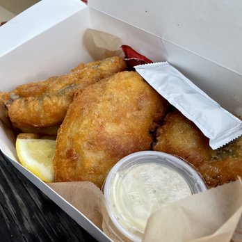 Dune Brothers - Fish and chips - New American Near Me - Providence, Rhode Island Dune Brothers - Fish and chips - New American Near Me - Providence, Rhode Island