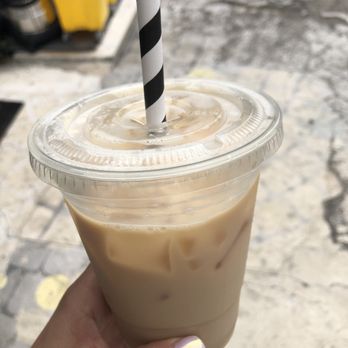 Blueys Kitchen - Iced Chai Latte with almond milk - Cafes Near Me - Santa Monica, California Blueys Kitchen - Iced Chai Latte with almond milk - Cafes Near Me - Santa Monica, California