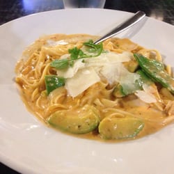 il vivo - Fettuccini avocado chicken