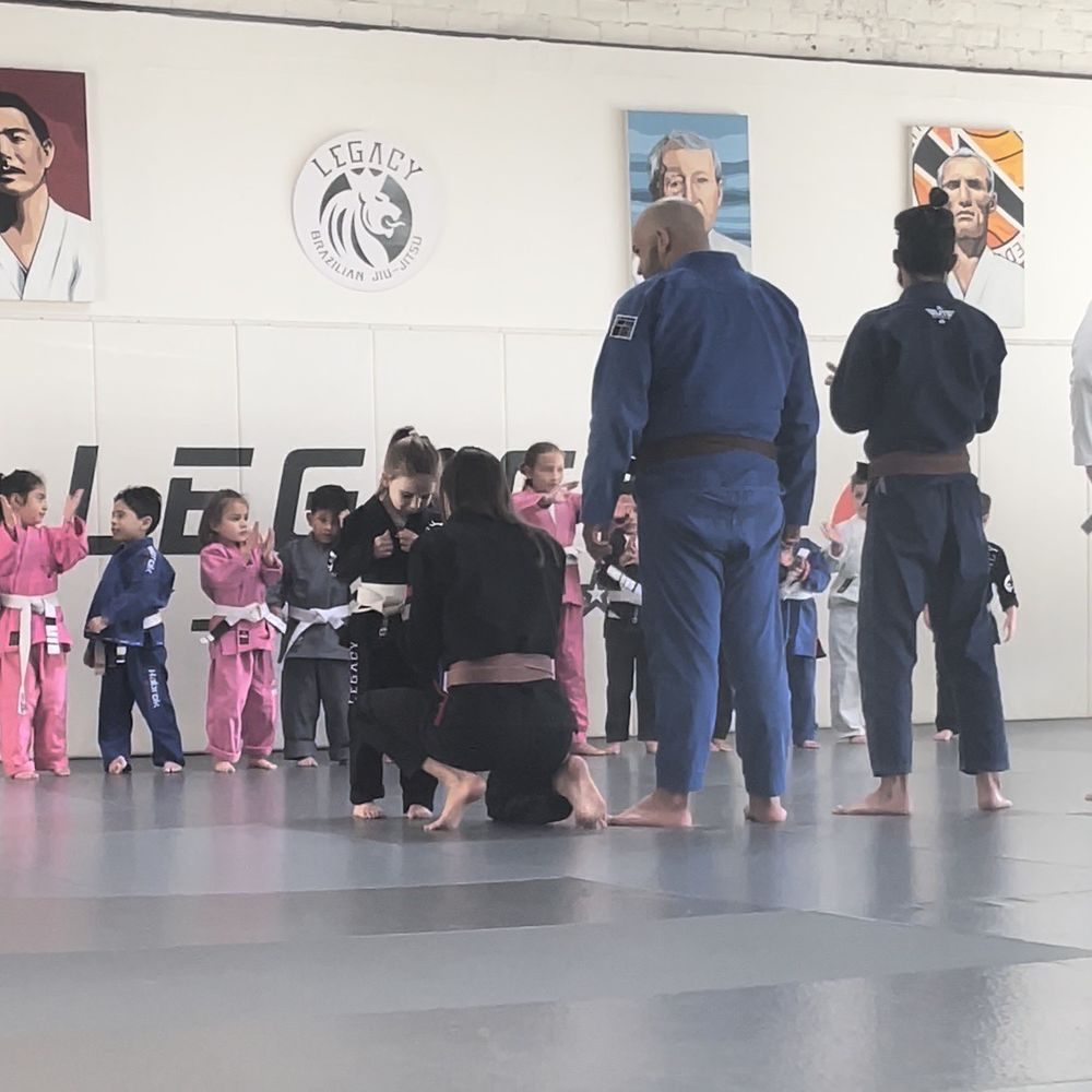 Erika Dawn / Coach giving my daughter her first stripe ( definitely should get the best coach award asap.) Erika Dawn / Coach giving my daughter her first stripe ( definitely should get the best coach award asap.)
