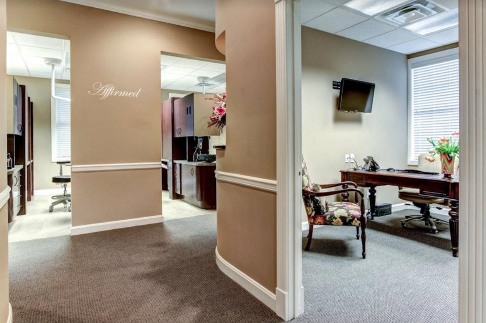 LOUISVILLE DENTAL IMPLANTS Updated July 2024 13 Photos 904 Lily