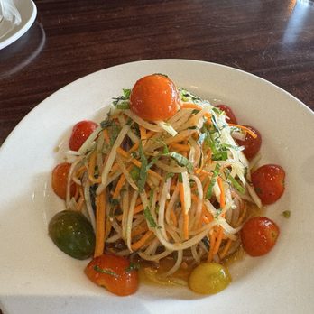 Chubby Noodle - papaya salad - Asian Fusion Near Me - Cabo San Lucas, BCS