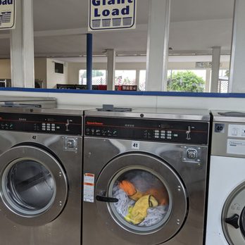 ECP Coin Laundry - Giant washer 4loads $5. - Laundromat Near Me - El Monte, California ECP Coin Laundry - Giant washer 4loads $5. - Laundromat Near Me - El Monte, California