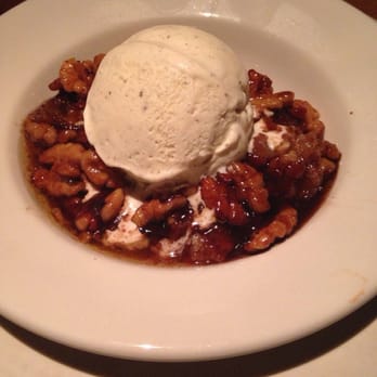 Houston's Restaurant - Apple cobbler - New American Near Me - Irvine, California Houston's Restaurant - Apple cobbler - New American Near Me - Irvine, California