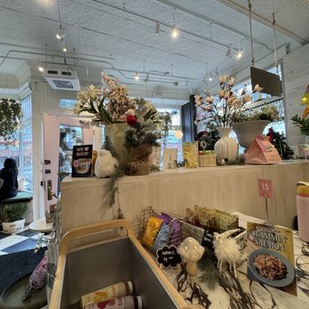 Mandy's - Mandy's sells juices, flowers, cookbooks and more - Salad Near Me - Ottawa, Ontario