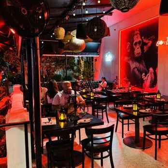 Wilde On The Porch - Lounges Near Me - Miami Beach, Florida