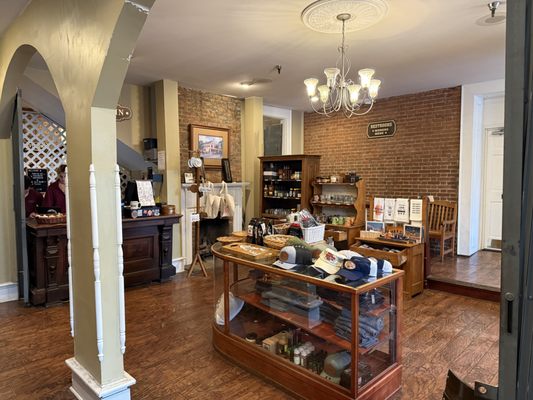 The Old Talbott Tavern by null