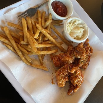 CM Chicken - Garlic Spicy Tenders, fries, slaw (Lunch Special) - Korean Near Me - Farragut, Tennessee CM Chicken - Garlic Spicy Tenders, fries, slaw (Lunch Special) - Korean Near Me - Farragut, Tennessee