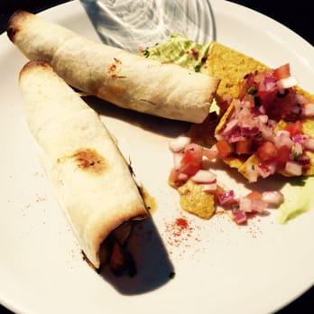 Cantina La Casona - Hoy en @LaCasonaCAB junto a @yelpcba probamos unas fajitas increíbles por $60 - Bistros Near Me - Córdoba, X