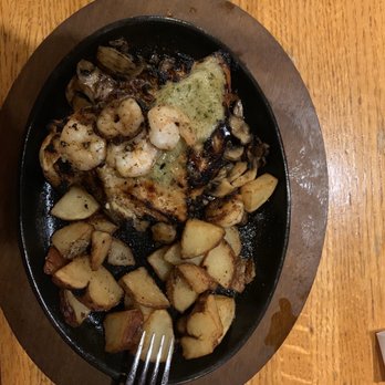 Applebee's Grill + Bar - Bourbon chicken with shrimp and red potatoes. - American Near Me - Mount Vernon, Illinois Applebee's Grill + Bar - Bourbon chicken with shrimp and red potatoes. - American Near Me - Mount Vernon, Illinois