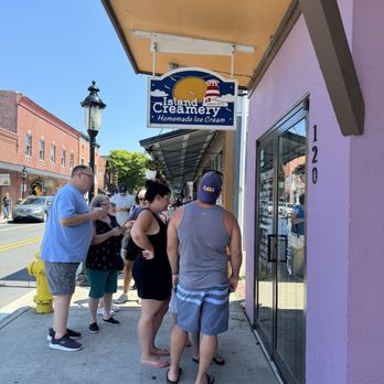 Island Creamery - Ice Cream & Frozen Yogurt Near Me - Berlin, Maryland