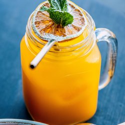 Svaadish - Hausgemachter Mango-Eistee