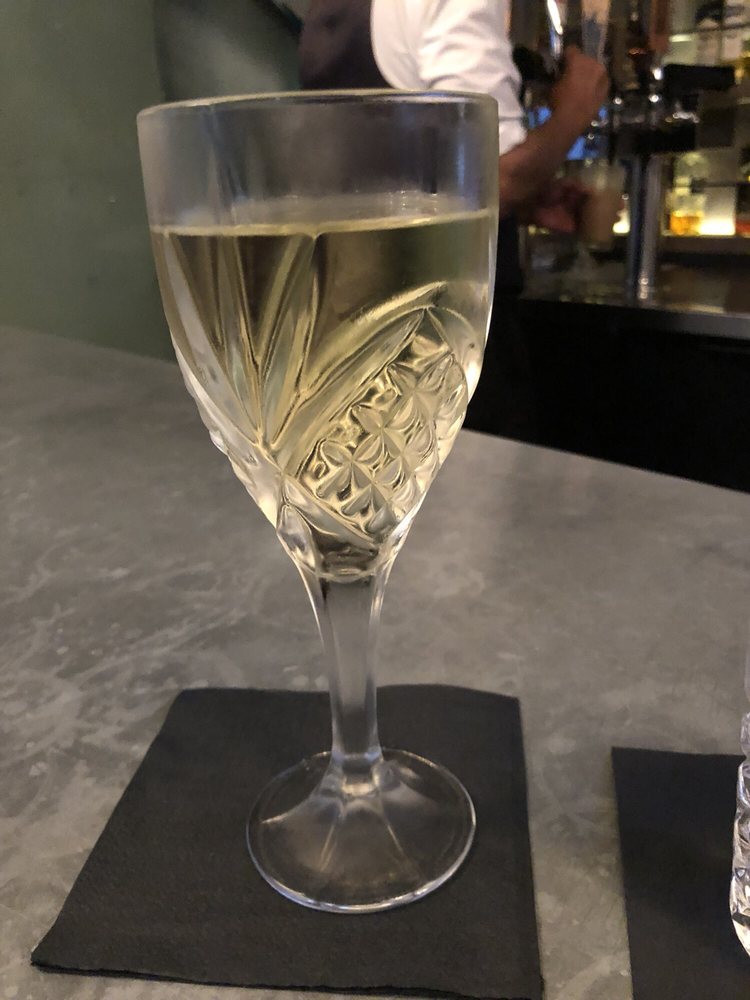 Crescent Lounge