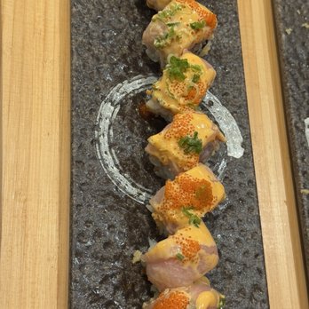 Live Sushi Bar - Sakura Petal Roll - Sushi Bars Near Me - San Francisco, California