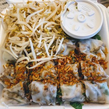 Thien Thanh - Up close of number 11 banh cuon thit nuong (steamed rice roll with BBQ pork) - Vietnamese Near Me - Houston, Texas Thien Thanh - Up close of number 11 banh cuon thit nuong (steamed rice roll with BBQ pork) - Vietnamese Near Me - Houston, Texas