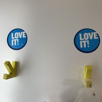 Old Navy - Love it signs in dressing room - Men's Clothing Near Me - Mt Pleasant, South Carolina Old Navy - Love it signs in dressing room - Men's Clothing Near Me - Mt Pleasant, South Carolina