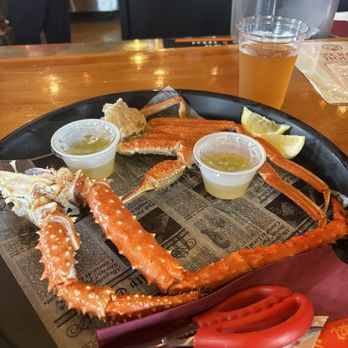Crab House - King crab leg special and snow crab cluster - Seafood Near Me - Hoonah, Alaska