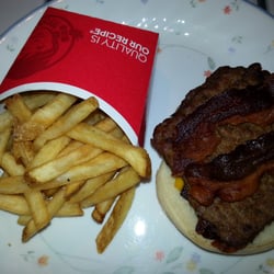 Wendy's - Burnt Son of Baconator and accompanying shoe leather fries