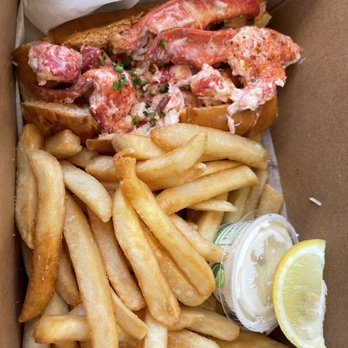 MARKET Seafood Eatery - LOBSTER ROLL - Seafood Near Me - Edmonds, Washington MARKET Seafood Eatery - LOBSTER ROLL - Seafood Near Me - Edmonds, Washington