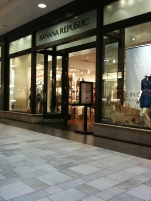 Banana Republic by null