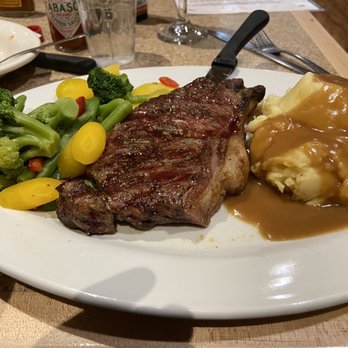 Thunderbird Restaurant - New York steak with mashed potatoes - American Near Me - Mt. Carmel Junction, Utah