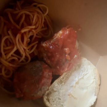 The Old Spaghetti Factory - Spaghetti w/Red Sauce, Meatballs & French Bread - Italian Near Me - Hillsboro, Oregon The Old Spaghetti Factory - Spaghetti w/Red Sauce, Meatballs & French Bread - Italian Near Me - Hillsboro, Oregon